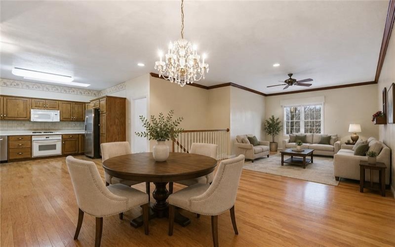 107 Boxwood Ct, Canonsburg, 15317, 2 Bedrooms Bedrooms, 8 Rooms Rooms,2.1 BathroomsBathrooms,Residential,For Sale,Boxwood Ct,1742204