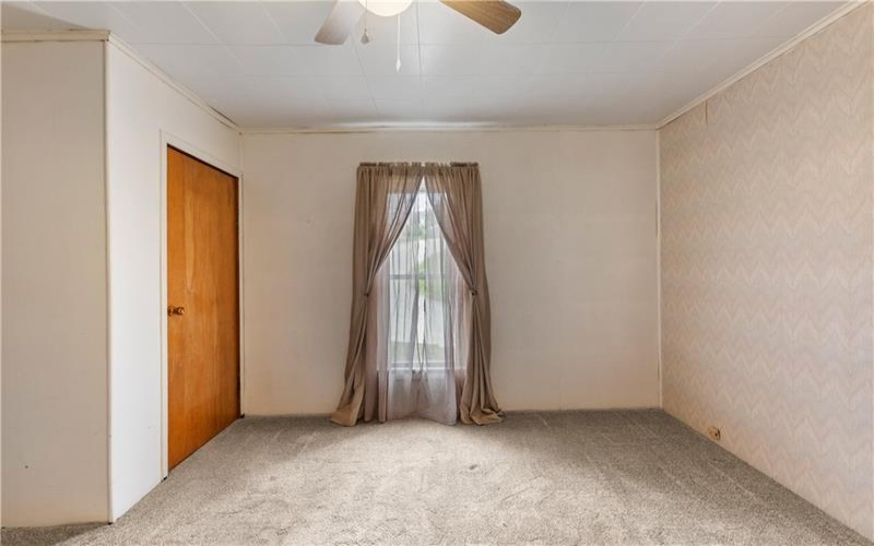 698 Grove Ave, Washington, 15301, 3 Bedrooms Bedrooms, 9 Rooms Rooms,2 BathroomsBathrooms,Residential,For Sale,Grove Ave,1770286