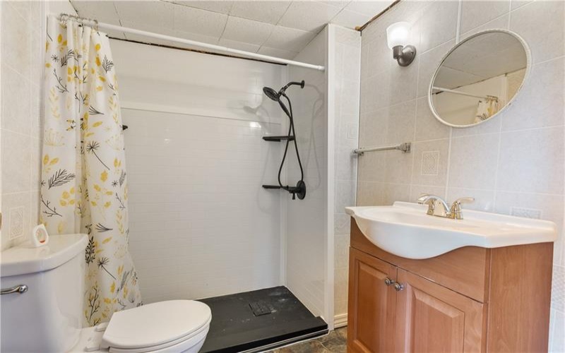 698 Grove Ave, Washington, 15301, 3 Bedrooms Bedrooms, 9 Rooms Rooms,2 BathroomsBathrooms,Residential,For Sale,Grove Ave,1770286