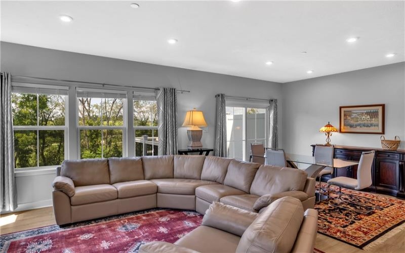 7001 Wellington Court, Jeanette, 15644, 3 Bedroom Bedrooms, 9 Room Rooms,3.1 BathroomBathrooms,Residential,For Sale,Wellington Court,1770387