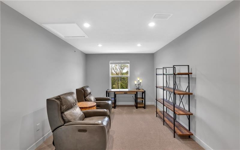 7001 Wellington Court, Jeanette, 15644, 3 Bedroom Bedrooms, 9 Room Rooms,3.1 BathroomBathrooms,Residential,For Sale,Wellington Court,1770387