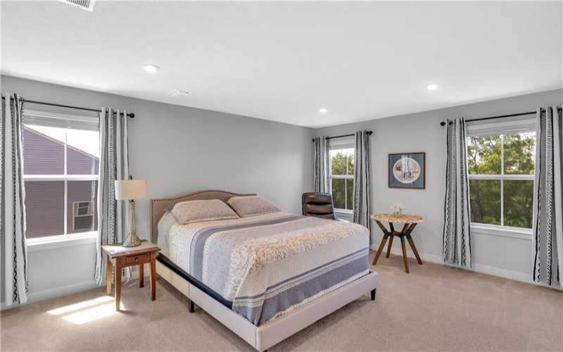 7001 Wellington Court, Jeanette, 15644, 3 Bedroom Bedrooms, 9 Room Rooms,3.1 BathroomBathrooms,Residential,For Sale,Wellington Court,1770387