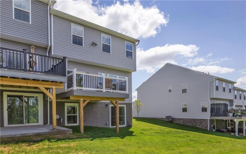 7001 Wellington Court, Jeanette, 15644, 3 Bedroom Bedrooms, 9 Room Rooms,3.1 BathroomBathrooms,Residential,For Sale,Wellington Court,1770387