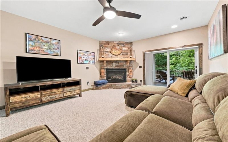 1308 Westridge Dr, Hidden Valley, 15502, 4 Bedrooms Bedrooms, 8 Rooms Rooms,3.1 BathroomsBathrooms,Residential,For Sale,Westridge Dr,1770474