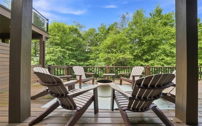 1308 Westridge Dr, Hidden Valley, 15502, 4 Bedrooms Bedrooms, 8 Rooms Rooms,3.1 BathroomsBathrooms,Residential,For Sale,Westridge Dr,1770474
