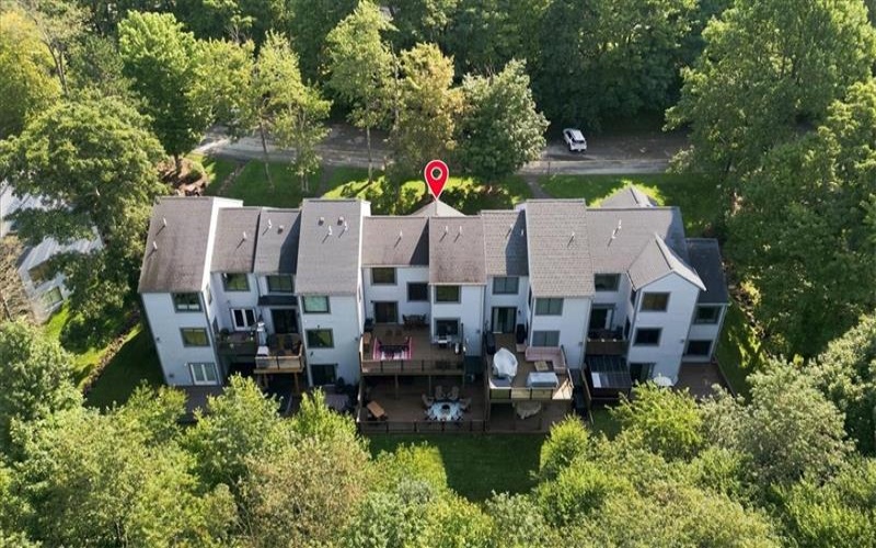 1308 Westridge Dr, Hidden Valley, 15502, 4 Bedrooms Bedrooms, 8 Rooms Rooms,3.1 BathroomsBathrooms,Residential,For Sale,Westridge Dr,1770474
