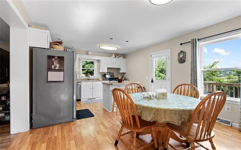 309 Chestnut St, 15644, 15644, 3 Bedroom Bedrooms, 6 Room Rooms,1.1 BathroomBathrooms,Residential,For Sale,Chestnut St,1770711