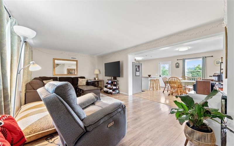 309 Chestnut St, 15644, 15644, 3 Bedroom Bedrooms, 6 Room Rooms,1.1 BathroomBathrooms,Residential,For Sale,Chestnut St,1770711