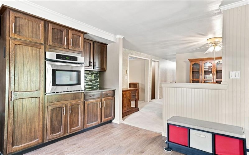 142 Willow Rd, Avella, 15312, 3 Bedrooms Bedrooms, 8 Rooms Rooms,2.1 BathroomsBathrooms,Residential,For Sale,Willow Rd,1770725