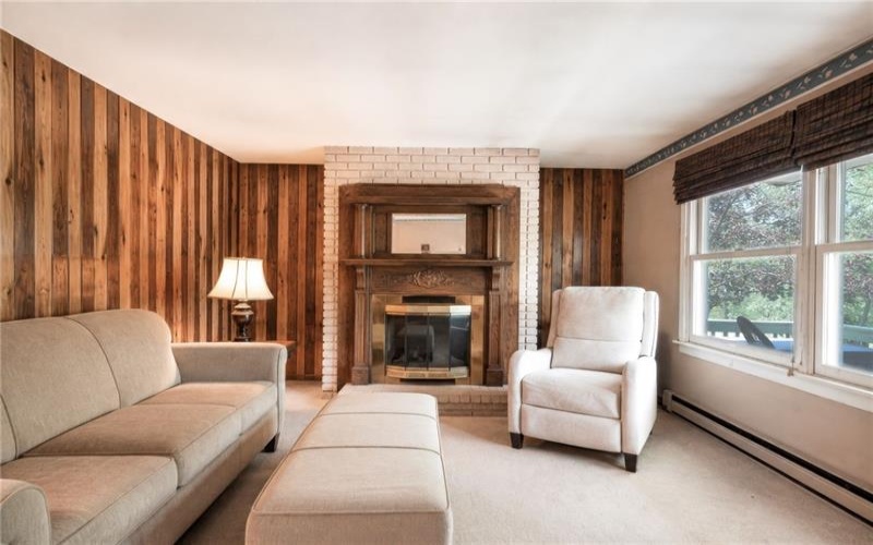 142 Willow Rd, Avella, 15312, 3 Bedrooms Bedrooms, 8 Rooms Rooms,2.1 BathroomsBathrooms,Residential,For Sale,Willow Rd,1770725