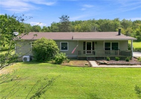 142 Willow Rd, Avella, 15312, 3 Bedrooms Bedrooms, 8 Rooms Rooms,2.1 BathroomsBathrooms,Residential,For Sale,Willow Rd,1770725