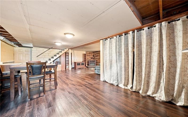 142 Willow Rd, Avella, 15312, 3 Bedrooms Bedrooms, 8 Rooms Rooms,2.1 BathroomsBathrooms,Residential,For Sale,Willow Rd,1770725
