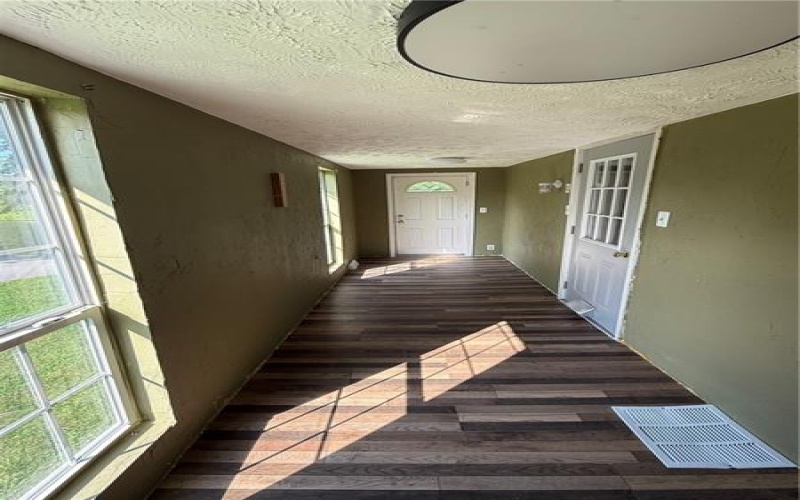 802 8th St, Mather, 15346, 3 Bedroom Bedrooms, 5 Room Rooms,1 BathroomBathrooms,Residential,For Sale,8th St,1770752