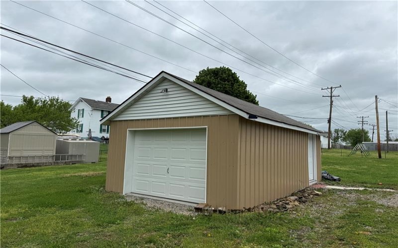 802 8th St, Mather, 15346, 3 Bedroom Bedrooms, 5 Room Rooms,1 BathroomBathrooms,Residential,For Sale,8th St,1770752
