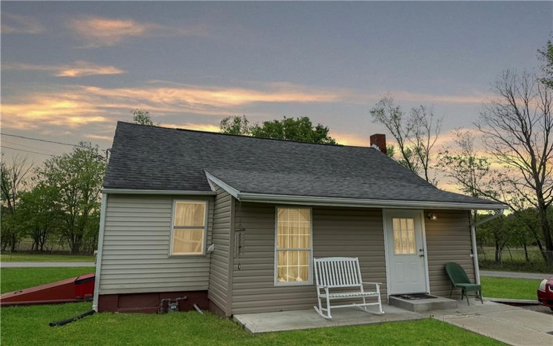 802 8th St, Mather, 15346, 3 Bedroom Bedrooms, 5 Room Rooms,1 BathroomBathrooms,Residential,For Sale,8th St,1770752