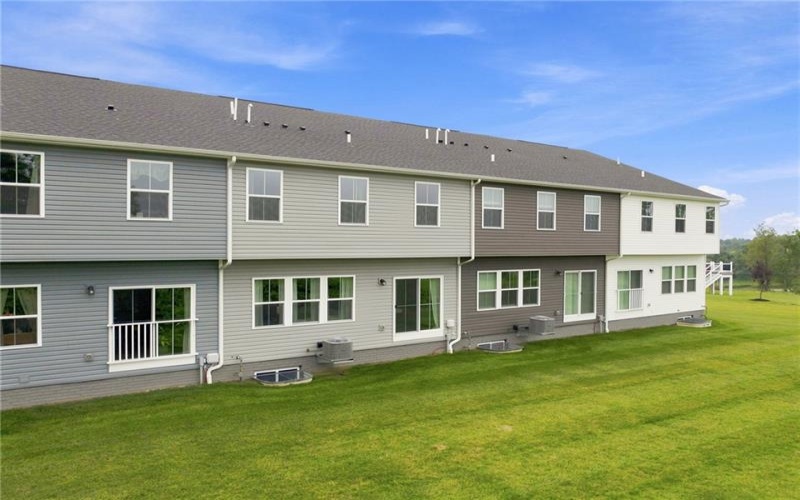 9004 Wellington Court, Jeannette, 15644, 3 Bedroom Bedrooms, ,2.1 BathroomBathrooms,Residential,For Sale,Wellington Court,1770797