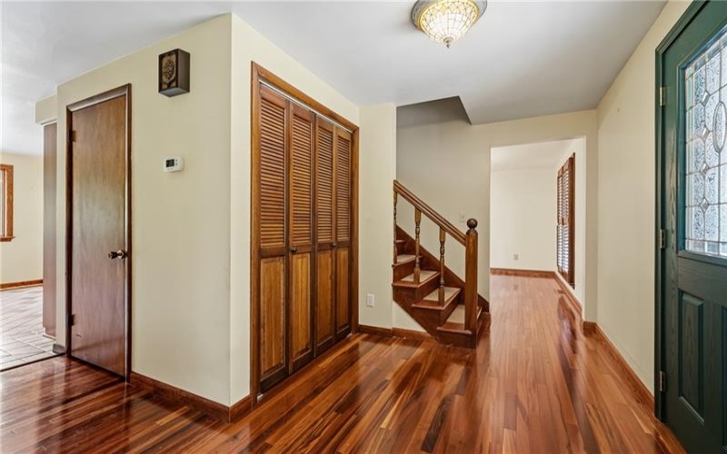 650 Phillis Rd, Burgettstown, 15021, 3 Bedrooms Bedrooms, 10 Rooms Rooms,2.1 BathroomsBathrooms,Residential,For Sale,Phillis Rd,1770802