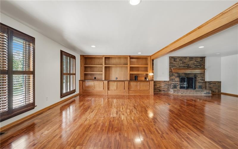 650 Phillis Rd, Burgettstown, 15021, 3 Bedrooms Bedrooms, 10 Rooms Rooms,2.1 BathroomsBathrooms,Residential,For Sale,Phillis Rd,1770802