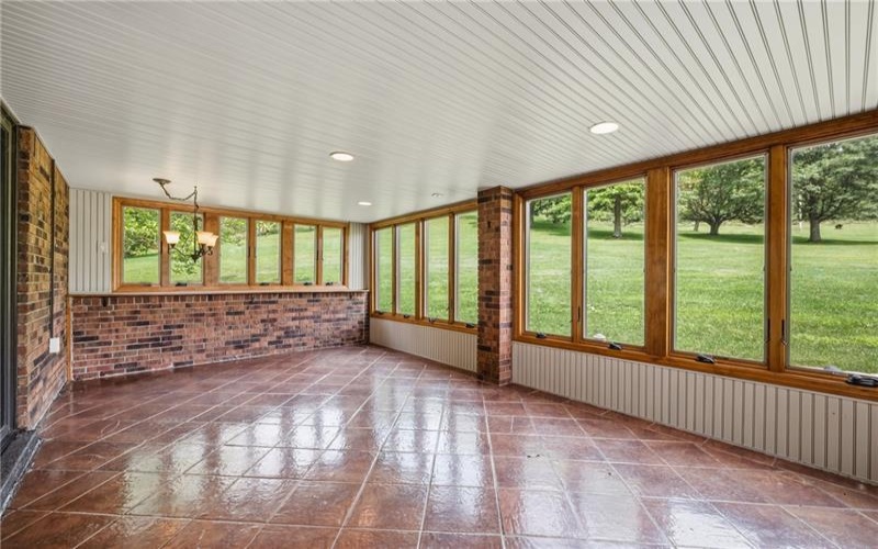 650 Phillis Rd, Burgettstown, 15021, 3 Bedrooms Bedrooms, 10 Rooms Rooms,2.1 BathroomsBathrooms,Residential,For Sale,Phillis Rd,1770802