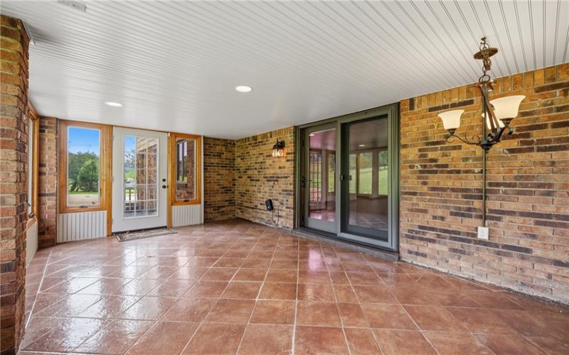 650 Phillis Rd, Burgettstown, 15021, 3 Bedrooms Bedrooms, 10 Rooms Rooms,2.1 BathroomsBathrooms,Residential,For Sale,Phillis Rd,1770802