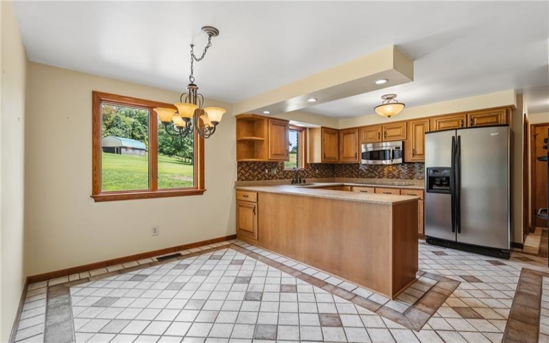 650 Phillis Rd, Burgettstown, 15021, 3 Bedrooms Bedrooms, 10 Rooms Rooms,2.1 BathroomsBathrooms,Residential,For Sale,Phillis Rd,1770802
