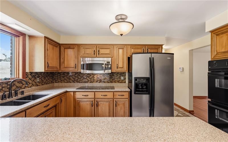 650 Phillis Rd, Burgettstown, 15021, 3 Bedrooms Bedrooms, 10 Rooms Rooms,2.1 BathroomsBathrooms,Residential,For Sale,Phillis Rd,1770802