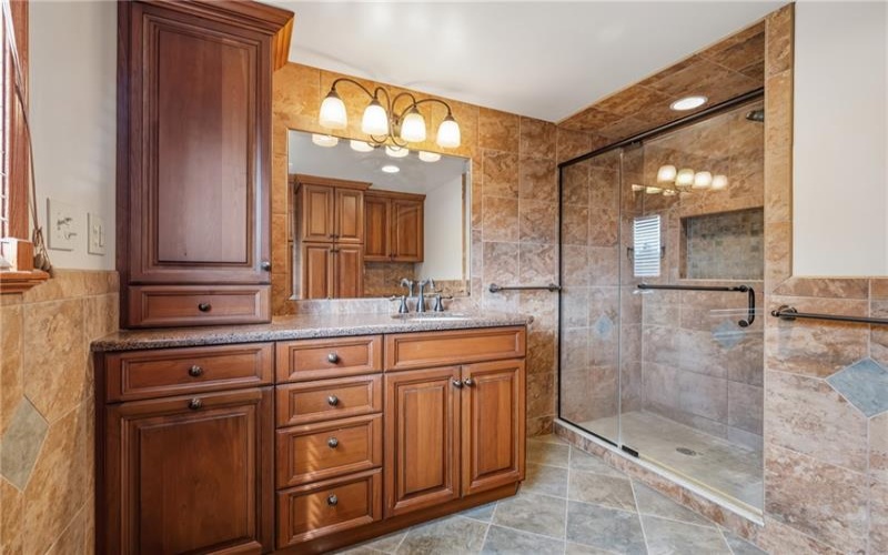 650 Phillis Rd, Burgettstown, 15021, 3 Bedrooms Bedrooms, 10 Rooms Rooms,2.1 BathroomsBathrooms,Residential,For Sale,Phillis Rd,1770802