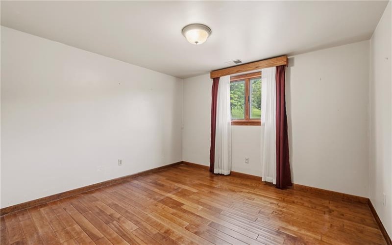 650 Phillis Rd, Burgettstown, 15021, 3 Bedrooms Bedrooms, 10 Rooms Rooms,2.1 BathroomsBathrooms,Residential,For Sale,Phillis Rd,1770802