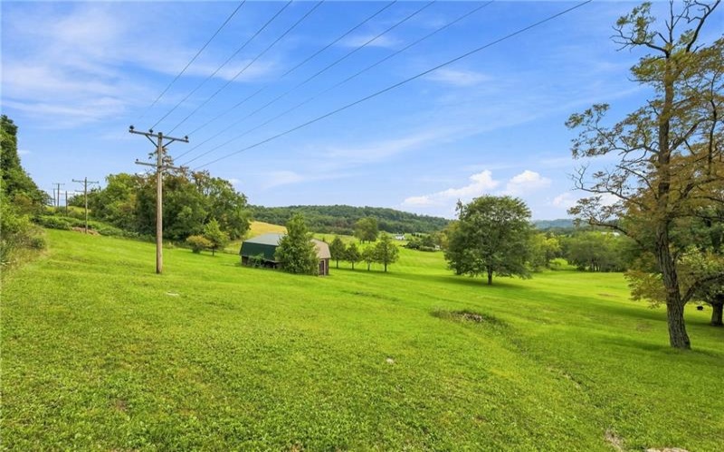 650 Phillis Rd, Burgettstown, 15021, 3 Bedrooms Bedrooms, 10 Rooms Rooms,2.1 BathroomsBathrooms,Residential,For Sale,Phillis Rd,1770802