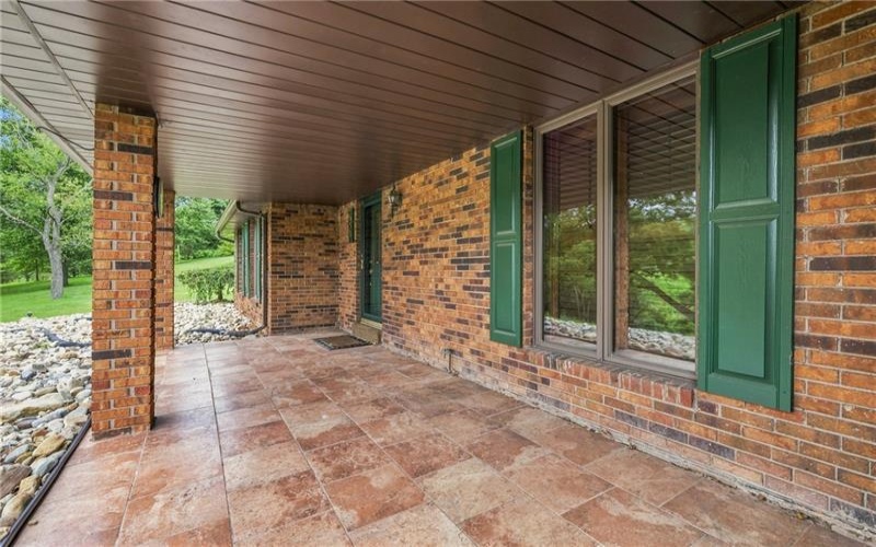 650 Phillis Rd, Burgettstown, 15021, 3 Bedrooms Bedrooms, 10 Rooms Rooms,2.1 BathroomsBathrooms,Residential,For Sale,Phillis Rd,1770802