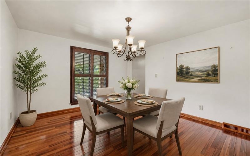 650 Phillis Rd, Burgettstown, 15021, 3 Bedrooms Bedrooms, 10 Rooms Rooms,2.1 BathroomsBathrooms,Residential,For Sale,Phillis Rd,1770802