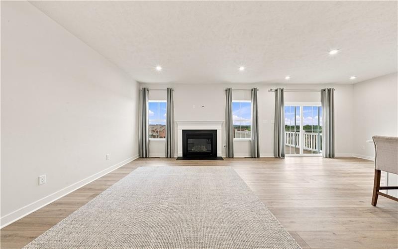 1051 Black Sands Dr, Jeannette, 15644, 2 Bedroom Bedrooms, 10 Room Rooms,3 BathroomBathrooms,Residential,For Sale,Black Sands Dr,1770524