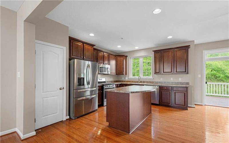 6 REMINGTON DR, Washington, 15301, 3 Bedrooms Bedrooms, 9 Rooms Rooms,2.2 BathroomsBathrooms,Residential,For Sale,REMINGTON DR,1770560