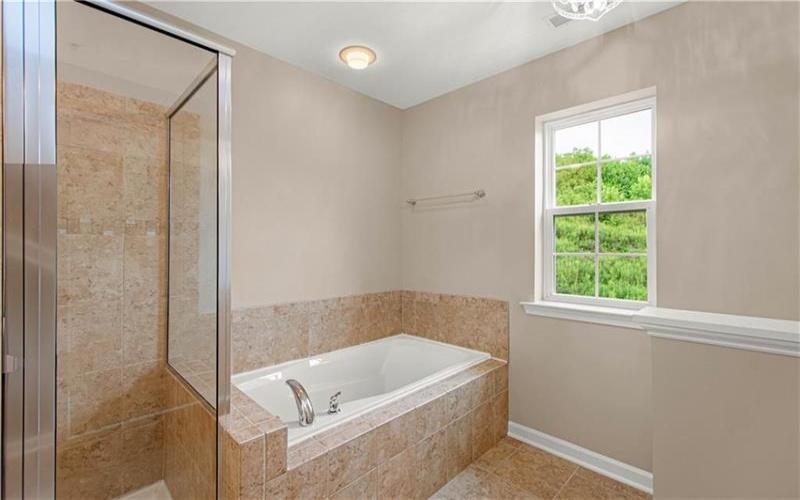 6 REMINGTON DR, Washington, 15301, 3 Bedrooms Bedrooms, 9 Rooms Rooms,2.2 BathroomsBathrooms,Residential,For Sale,REMINGTON DR,1770560