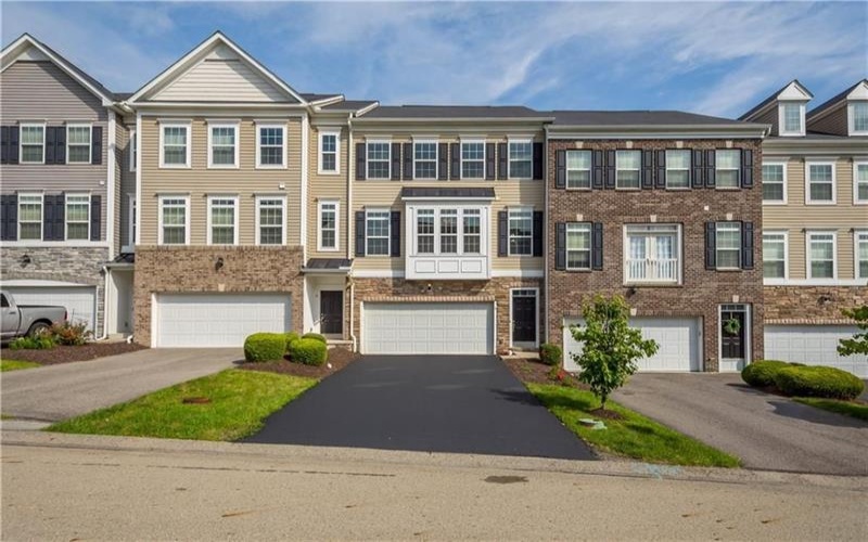 6 REMINGTON DR, Washington, 15301, 3 Bedrooms Bedrooms, 9 Rooms Rooms,2.2 BathroomsBathrooms,Residential,For Sale,REMINGTON DR,1770560
