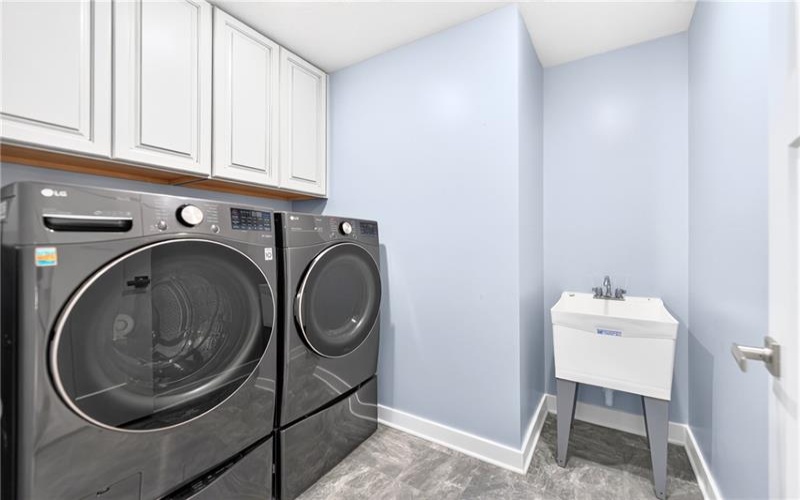 1057 Wedgewood Dr, Penn Twp, 15644, 5 Bedroom Bedrooms, ,3.1 BathroomBathrooms,Residential,For Sale,Wedgewood Dr,1770692