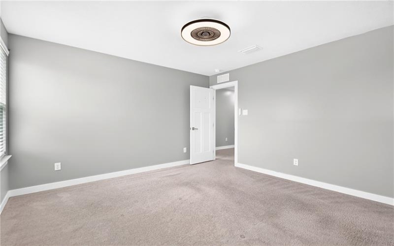 1057 Wedgewood Dr, Penn Twp, 15644, 5 Bedroom Bedrooms, ,3.1 BathroomBathrooms,Residential,For Sale,Wedgewood Dr,1770692