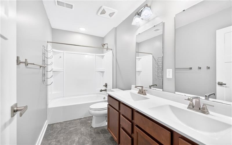 1057 Wedgewood Dr, Penn Twp, 15644, 5 Bedroom Bedrooms, ,3.1 BathroomBathrooms,Residential,For Sale,Wedgewood Dr,1770692