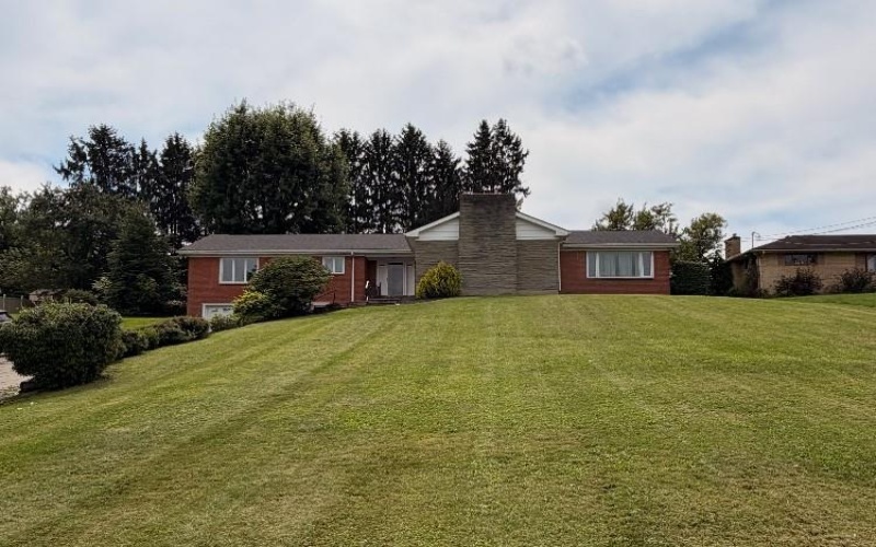 263 Hillcrest Drive, California, 15419, 3 Bedrooms Bedrooms, ,3 BathroomsBathrooms,Residential,For Sale,Hillcrest Drive,1770850