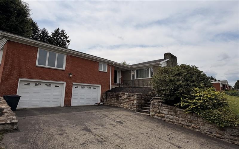 263 Hillcrest Drive, California, 15419, 3 Bedrooms Bedrooms, ,3 BathroomsBathrooms,Residential,For Sale,Hillcrest Drive,1770850