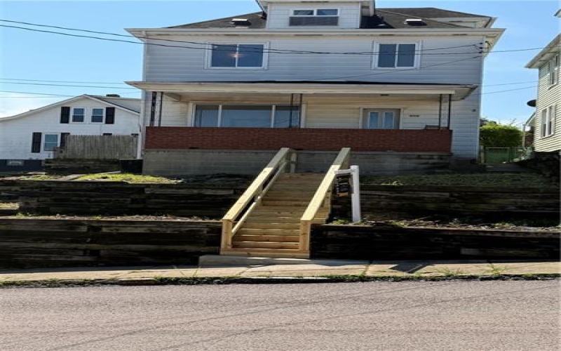 510 4th Street, Charleroi, 15022, 3 Bedrooms Bedrooms, 7 Rooms Rooms,1.1 BathroomsBathrooms,Residential,For Sale,4th Street,1765781