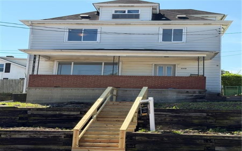 510 4th Street, Charleroi, 15022, 3 Bedrooms Bedrooms, 7 Rooms Rooms,1.1 BathroomsBathrooms,Residential,For Sale,4th Street,1765781