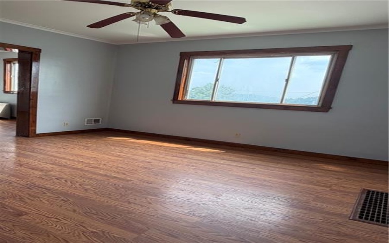 510 4th Street, Charleroi, 15022, 3 Bedrooms Bedrooms, 7 Rooms Rooms,1.1 BathroomsBathrooms,Residential,For Sale,4th Street,1765781