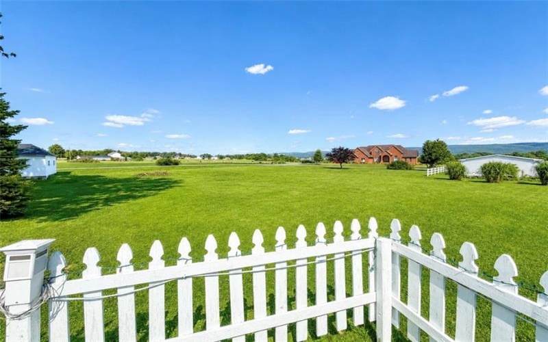 718 Skylark Dr, Connellsville, 15425, 3 Bedrooms Bedrooms, 8 Rooms Rooms,1.1 BathroomsBathrooms,Residential,For Sale,Skylark Dr,1768078