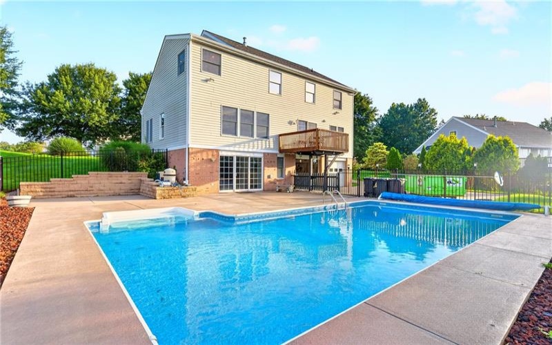 121 Pine Nut Drive, Eighty Four, 15330, 4 Bedrooms Bedrooms, 11 Rooms Rooms,2.2 BathroomsBathrooms,Residential,For Sale,Pine Nut Drive,1770563