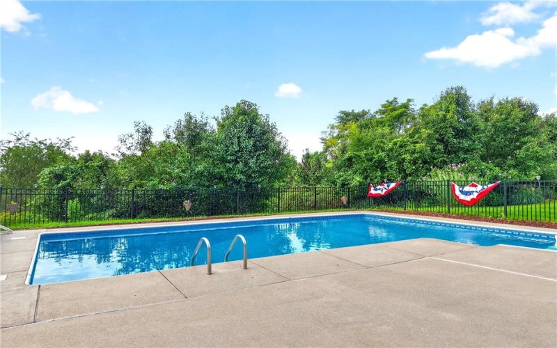 121 Pine Nut Drive, Eighty Four, 15330, 4 Bedrooms Bedrooms, 11 Rooms Rooms,2.2 BathroomsBathrooms,Residential,For Sale,Pine Nut Drive,1770563
