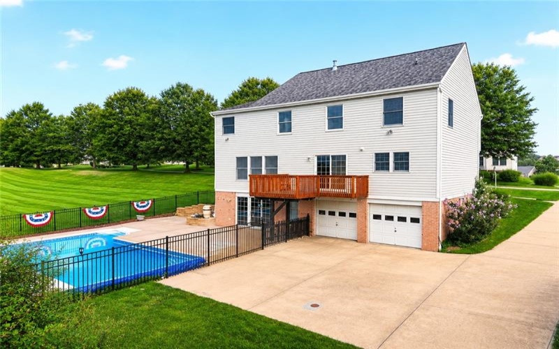 121 Pine Nut Drive, Eighty Four, 15330, 4 Bedrooms Bedrooms, 11 Rooms Rooms,2.2 BathroomsBathrooms,Residential,For Sale,Pine Nut Drive,1770563