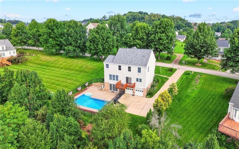 121 Pine Nut Drive, Eighty Four, 15330, 4 Bedrooms Bedrooms, 11 Rooms Rooms,2.2 BathroomsBathrooms,Residential,For Sale,Pine Nut Drive,1770563