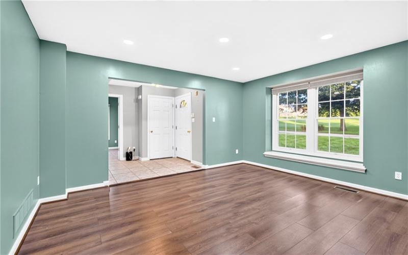 121 Pine Nut Drive, Eighty Four, 15330, 4 Bedrooms Bedrooms, 11 Rooms Rooms,2.2 BathroomsBathrooms,Residential,For Sale,Pine Nut Drive,1770563