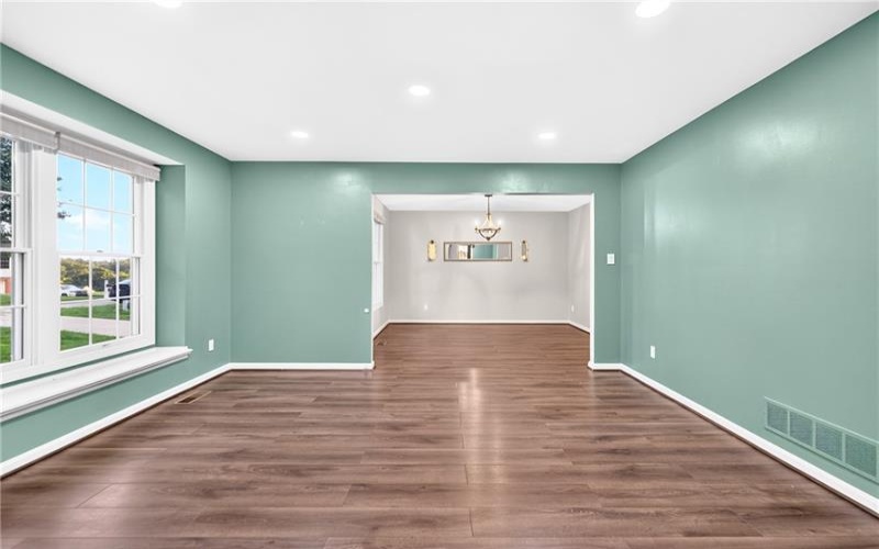 121 Pine Nut Drive, Eighty Four, 15330, 4 Bedrooms Bedrooms, 11 Rooms Rooms,2.2 BathroomsBathrooms,Residential,For Sale,Pine Nut Drive,1770563